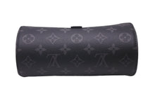 Load image into Gallery viewer, 新品同様 LOUIS VUITTON ルイヴィトン 時計ケース M43385 エテュイ・3 モントル ブラック モノグラムエクリプス 中古 60421