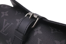 Load image into Gallery viewer, 新品同様 LOUIS VUITTON ルイヴィトン 時計ケース M43385 エテュイ・3 モントル ブラック モノグラムエクリプス 中古 60421