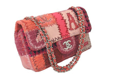 Load image into Gallery viewer, CHANEL シャネル パッチワーク チェーン ショルダーバッグ 23番台 ピンク系 ココマーク ロゴ シルバー金具 良品 中古 60428