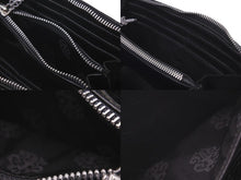 Load image into Gallery viewer, CHROME HEARTS クロムハーツ 全面 ピラミッド ボックス CHプラス スタッズ 長財布 ブラック シルバー925 レザー 美品 中古 60439