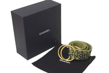 Load image into Gallery viewer, 極美品 CHANEL シャネル ベルト リングベルト グラフィティ B15S コットンキャンバス カーキ ゴールド金具 中古 60458