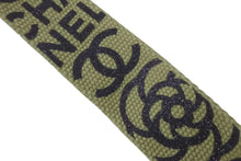Load image into Gallery viewer, 極美品 CHANEL シャネル ベルト リングベルト グラフィティ B15S コットンキャンバス カーキ ゴールド金具 中古 60458