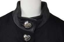 Load image into Gallery viewer, CHROME HEARTS クロムハーツ フード付きフローラルハートボタンレザー切替カシミヤコート ブラック サイズXS 中古 60473