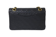 Load image into Gallery viewer, CHANEL シャネル チェーンショルダーバッグ マトラッセ23 Wフラップ 1番台 ラムスキン ブラック ゴールド金具 美品 中古 60479