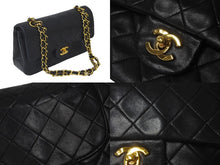 Load image into Gallery viewer, CHANEL シャネル チェーンショルダーバッグ マトラッセ23 Wフラップ 1番台 ラムスキン ブラック ゴールド金具 美品 中古 60479