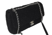 Load image into Gallery viewer, 極美品 CHANEL シャネル マトラッセ プールトゥ グリッター チェーン ショルダーバッグ 24番台 ブラック シルバー金具 中古 60544