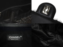 Load image into Gallery viewer, 極美品 CHANEL シャネル マトラッセ プールトゥ グリッター チェーン ショルダーバッグ 24番台 ブラック シルバー金具 中古 60544