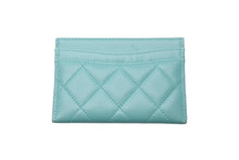 Load image into Gallery viewer, CHANEL シャネル カードケース マトラッセ ココマーク ラムスキン グリーン 27番台 ゴールド金具 美品 中古 60545