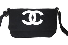 Load image into Gallery viewer, CHANEL シャネル ショルダーバッグ ココマーク パイル ブラック シルバー金具 ノベルティー 美品 中古 60555