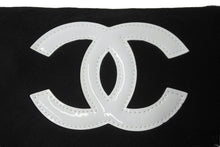 Load image into Gallery viewer, CHANEL シャネル ショルダーバッグ ココマーク パイル ブラック シルバー金具 ノベルティー 美品 中古 60555