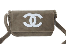 Load image into Gallery viewer, CHANEL シャネル ショルダーバッグ ココマーク パイル ベージュ シルバー金具 ノベルティー 美品 中古 60562