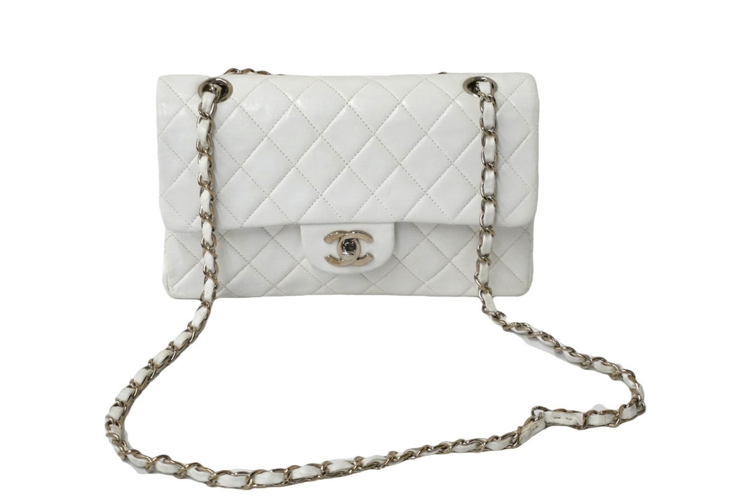 CHANEL シャネル チェーンショルダーバッグ Wフラップ マトラッセ 5番台 1998年 カーフ ホワイト シルバー金具 美品 中古 60597