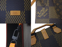 Load image into Gallery viewer, 新品同様品 LOUIS VUITTON ルイヴィトン NIGO ニゴー ダミエ エベヌジャイアント モノグラム ミニトート N40355 中古 60602