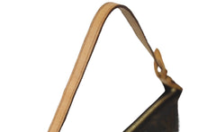 Load image into Gallery viewer, LOUIS VUITTON ルイヴィトン アクセサリーポーチ ポシェットアクセソワール M51980 モノグラム 美品 中古 60626