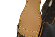 Load image into Gallery viewer, 極美品 LOUIS VUITTON ルイ ヴィトン ショルダーバッグ クロワッサンMM M51512 モノグラムキャンバス ブラウン 中古 60629