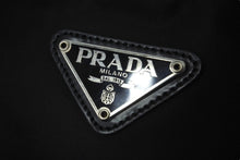 画像をギャラリービューアに読み込む, PRADA プラダ リュック ナイロン NERO ブラック トライアングルロゴ ナイロン レザー B4650F シルバー金具 美品 中古 60677 
