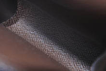 Load image into Gallery viewer, 極美品 LOUIS VUITTON ルイヴィトン ダミエ エテュイ シガレットケース ポーチ 小物入れ PVC ブラウン 中古 60686