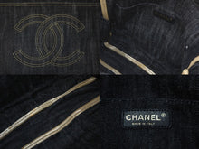 Load image into Gallery viewer, CHANEL シャネル ショルダーバッグ メッセンジャーバッグ A31987 10番台 2006 デニム インディゴ ゴールド金具 美品 中古 60701