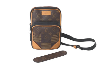 極美品 LOUIS VUITTON ルイヴィトン ショルダーバッグ アマゾン スリングバッグ ダミエジャイアント NIGOコラボ N40379 中古 60762