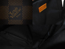 Load image into Gallery viewer, 極美品 LOUIS VUITTON ルイヴィトン ショルダーバッグ アマゾン スリングバッグ ダミエジャイアント NIGOコラボ N40379 中古 60762