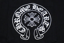 Load image into Gallery viewer, CHROME HEARTS クロムハーツ 半袖Ｔシャツ THE HEROES PROJECT ホースシュープリント サイズS 2212-304-0715 美品 中古 60775