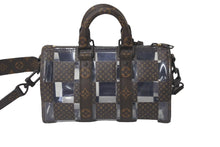 Load image into Gallery viewer, 極美品 LOUIS VUITTON ルイ ヴィトン ハンドバッグ キーポル バンドリエール 25 モノグラム チェス 22AW M20872 中古 60869
