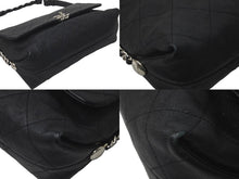 Load image into Gallery viewer, CHANEL シャネル マトラッセ ワンショルダーバッグ ココマーク 25番台 ブラック レザー シルバー金具 美品 中古 60979