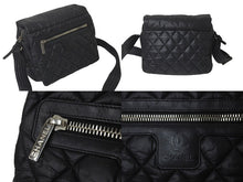 Load image into Gallery viewer, CHANEL シャネル コココクーン マトラッセ ショルダーバッグ A48616 18番台 ナイロン ブラック シルバー金具 美品 中古 60981
