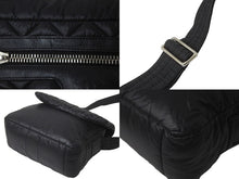 Load image into Gallery viewer, CHANEL シャネル コココクーン マトラッセ ショルダーバッグ A48616 18番台 ナイロン ブラック シルバー金具 美品 中古 60981