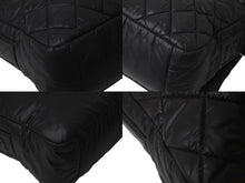 Load image into Gallery viewer, CHANEL シャネル コココクーン マトラッセ ショルダーバッグ A48616 18番台 ナイロン ブラック シルバー金具 美品 中古 60981