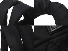 Load image into Gallery viewer, CHANEL シャネル コココクーン マトラッセ ハンドバッグ A48610 19番台 ナイロン ブラック シルバー金具 美品 中古 60986
