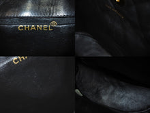 Load image into Gallery viewer, CHANEL シャネル リュック デイパック マトラッセ ラムスキン ココマーク 3番台 1995年 ブラック ゴールド金具 美品 中古 61001