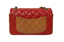 Load image into Gallery viewer, CHANEL シャネル ショルダーバッグ マトラッセチェーンショルダー カーフスキン マルチカラー 21番台 ゴールド金具 美品 中古 61002