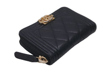 Load image into Gallery viewer, CHANEL シャネル コインケース ボーイシャネル A80602 31番台 キャビアスキン ブラック ゴールド金具 美品 中古 61032