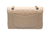 Load image into Gallery viewer, 極美品 CHANEL マトラッセ Wフラップ チェーンショルダー キャビアスキン 6番台 23cm ショルダーバッグ ベージュ ゴールド金具 中古 61101