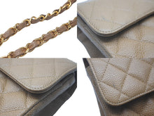Load image into Gallery viewer, 極美品 CHANEL マトラッセ Wフラップ チェーンショルダー キャビアスキン 6番台 23cm ショルダーバッグ ベージュ ゴールド金具 中古 61101