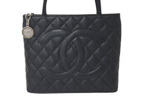 極美品 CHANEL シャネル トートバッグ 復刻トート キャビアスキン A01804 6番台 2002年頃 ココマーク シルバープレート 中古 61104