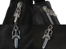 Load image into Gallery viewer, 新品同様品 CHROME HEARTS クロムハーツ ショルダーバッグ チキンナゲットスモール ダガー レザー シルバー925 ブラック 中古 61113