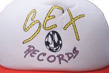 Load image into Gallery viewer, Chrome Hearts クロムハーツ Matty boy マッティボーイ SEX records メッシュキャップ レッド ホワイト 中古 61181