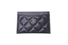 Load image into Gallery viewer, 極美品 CHANEL シャネル ココマーク マトラッセ カードケース 31番台 ラムスキン ソーブラック 中古 61255