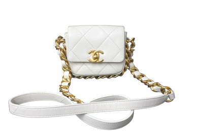 極美品 CHANEL シャネル マトラッセ ココマーク チェーン ショルダーバッグ カーフスキン AS2833 ランダム番号 ホワイト 中古 61260