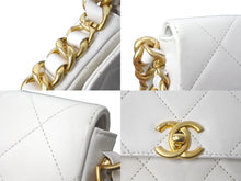 Load image into Gallery viewer, 極美品 CHANEL シャネル マトラッセ ココマーク チェーン ショルダーバッグ カーフスキン AS2833 ランダム番号 ホワイト 中古 61260
