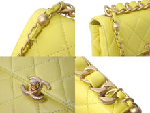 Load image into Gallery viewer, CHANEL シャネル マトラッセ 2WAY ショルダーバッグ ココマーク ラムスキン ランダム番号 イエロー ゴールド金具 美品 中古 61280