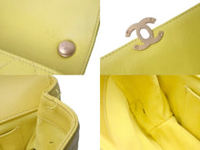 Load image into Gallery viewer, CHANEL シャネル マトラッセ 2WAY ショルダーバッグ ココマーク ラムスキン ランダム番号 イエロー ゴールド金具 美品 中古 61280