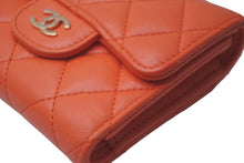 Load image into Gallery viewer, CHANEL シャネル 三つ折り財布 スモールウォレット マトラッセ ラムスキン 29番台 オレンジ ゴールド金具 美品 中古 61285