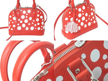 Load image into Gallery viewer, 極美品 LOUIS VUITTON ルイヴィトン 草間彌生 アルマBB ハンドバッグ 23SS M21698 ICチップ エピレザー レッド 中古 61320