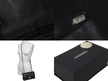 Load image into Gallery viewer, CHANEL シャネル ミニ マトラッセ チェーン ショルダーバッグ 30番台 ラムスキン ブラック ココマーク ロゴ 美品 中古 61330
