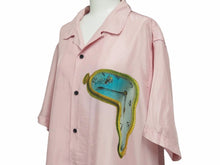 Load image into Gallery viewer, supreme The Persistence of Memory Silk 19SS ピンク 半袖シャツ ダリ L 中古 美品 8768