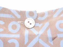 Load image into Gallery viewer, CHANEL シャネル トップス タンクトップ キャミソール シルク ロゴ ベージュ ホワイト レディース 良品 N34235